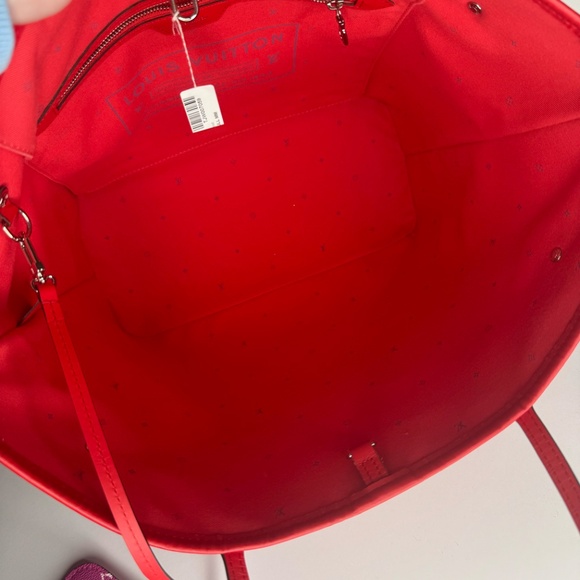 Louis Vuitton Neverfull Limited Edition Escale MM Tote W/ Pouchette - Picture 11 of 16